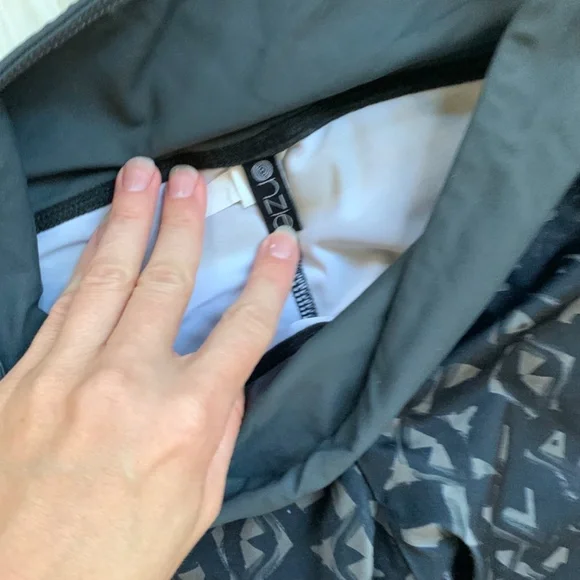 Yoga pants - Picture 2 of 3